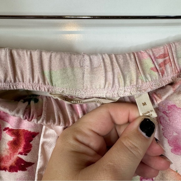 Soft Surroundings Pink Floral Pajama Set Size Medium - Picture 8 of 8